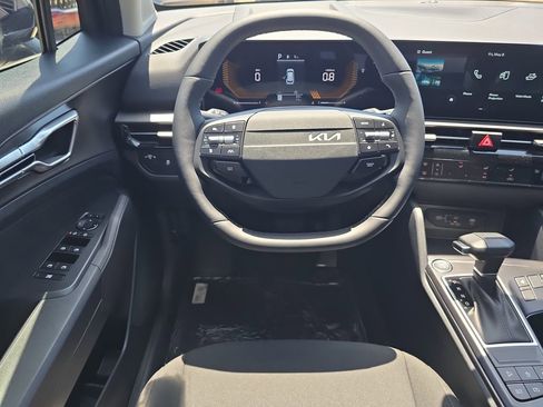 New 2026 Kia Sportage LX AWD/4WD image 13