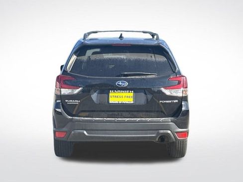 Used 2019 Subaru Forester Premium AWD/4WD image 7