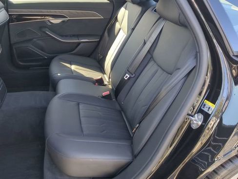 Used 2025 Audi A8 L 3.0T w/ Executive Package image 17