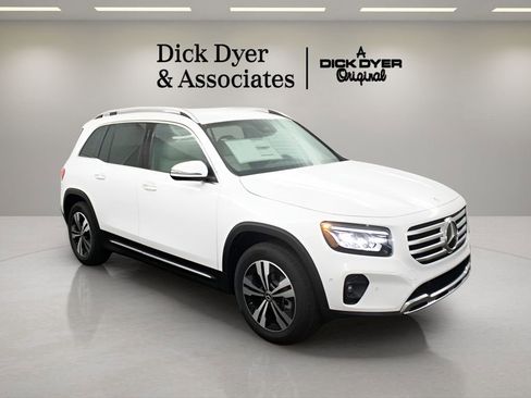 Used 2025 Mercedes-Benz GLB 250 image 1