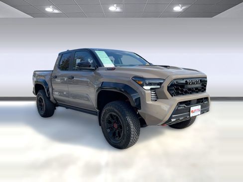 Used 2025 Toyota Tacoma TRD Pro w/ Tow Tech Package image 7