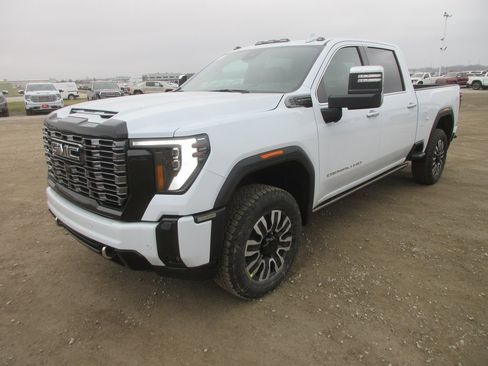 New 2026 GMC Sierra 2500 Denali Ultimate image 11