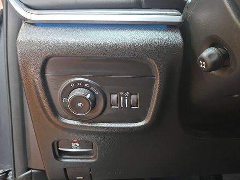 Used 2023 Jeep Grand Cherokee Overland w/ Adv Protech Group III image 31