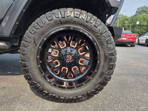 Used 2018 Jeep Wrangler Unlimited Sport S AWD/4WD image 19