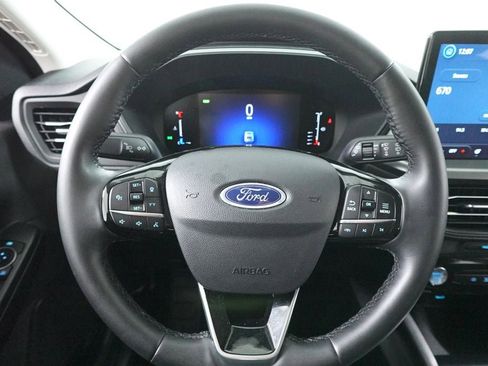 Used 2023 Ford Escape SE image 14