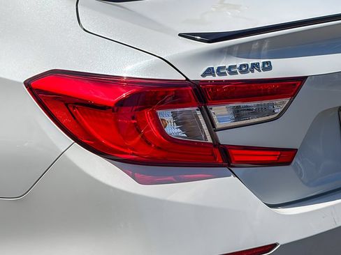 Used 2021 Honda Accord Sport image 8