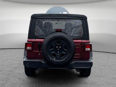 Used 2021 Jeep Wrangler Sport AWD/4WD image 5
