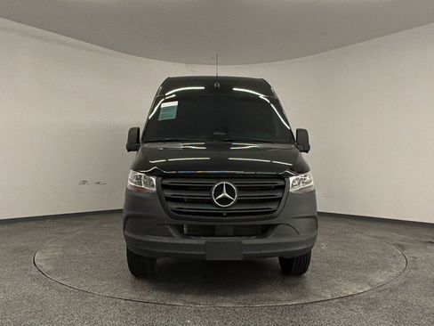 Used 2025 Mercedes-Benz Sprinter 2500 image 5