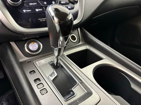 Used 2023 Nissan Murano SV image 31