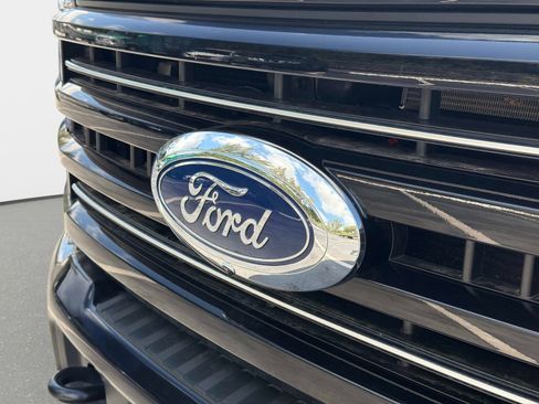 Used 2025 Ford F250 Platinum image 10