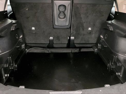 Used 2017 Nissan Rogue SV image 33