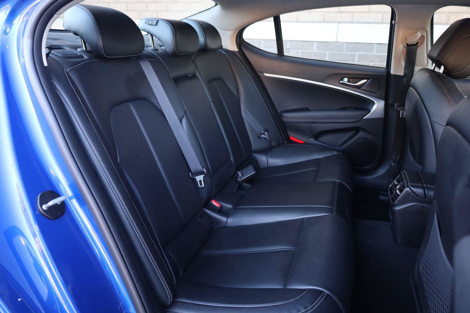 Used 2022 Genesis G70 2.0T RWD image 24