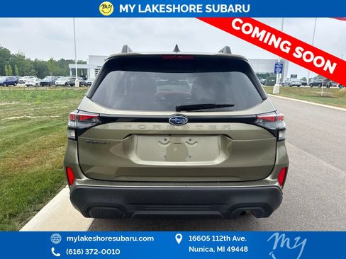 Used 2025 Subaru Forester Premium AWD/4WD image 6