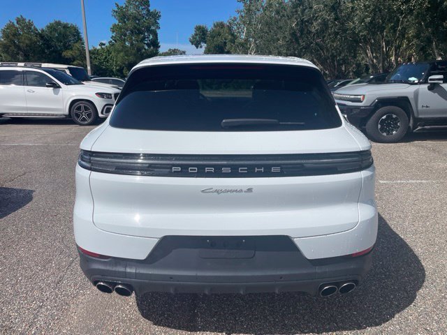 Used 2024 Porsche Cayenne S AWD/4WD image 3