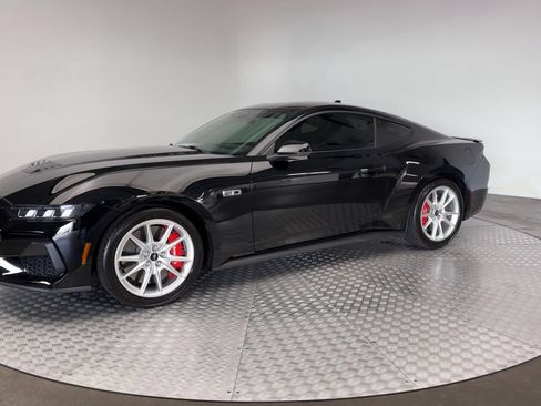 Used 2024 Ford Mustang GT Premium RWD image 4