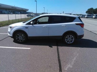 Used 2019 Ford Escape SE