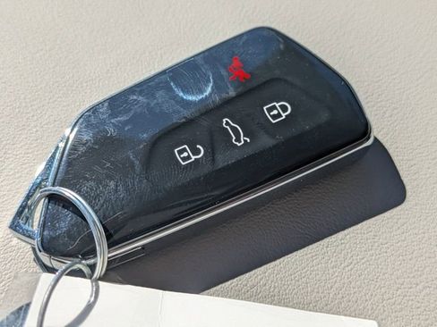 New 2026 Volkswagen Atlas SE image 29