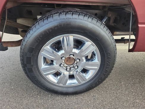 Used 2010 Ford F150 XLT image 5