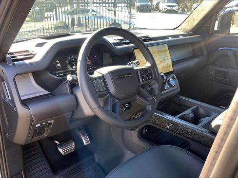 New 2026 Land Rover Defender 110 OCTA image 8