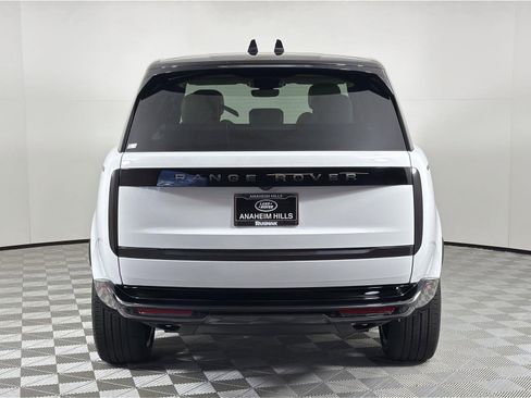 New 2026 Land Rover Range Rover SE image 4