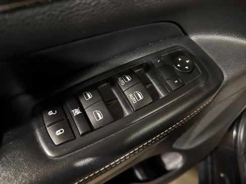 Used 2016 Jeep Grand Cherokee Limited image 8