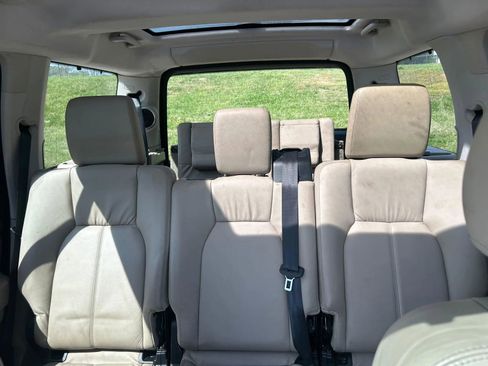 Used 2010 Land Rover LR4 HSE LUX AWD/4WD image 10