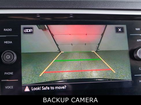 Used 2022 Volkswagen Atlas Cross Sport SEL Premium R-Line image 19