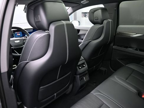 New 2027 Cadillac Optiq Premium Sport w/ LPO, Floor Liner Package AWD/4WD image 31