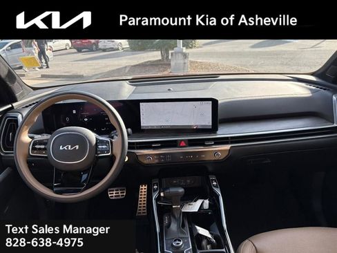 Certified 2025 Kia Sorento SX Prestige w/ Olive Brown Leather Package image 7