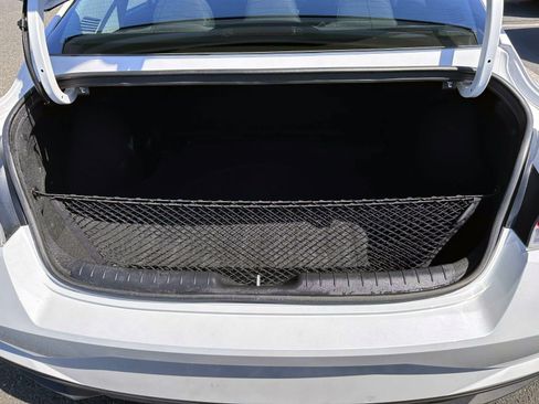 Used 2023 Hyundai Elantra SEL FWD image 7