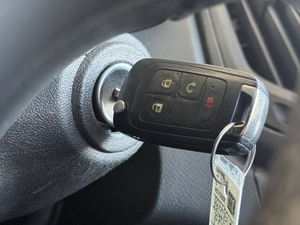 Used 2017 Chevrolet Equinox LT w/ Convenience Package FWD image 17