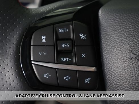 Used 2025 Ford Explorer ST AWD/4WD image 6