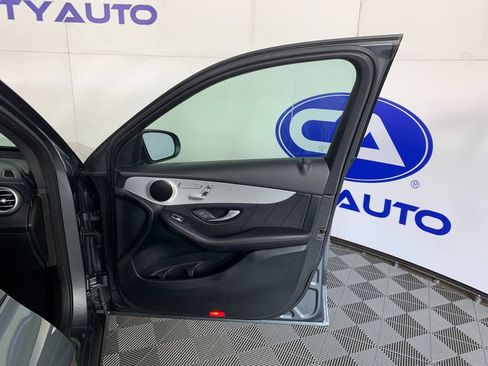 Used 2020 Mercedes-Benz GLC 300 image 39