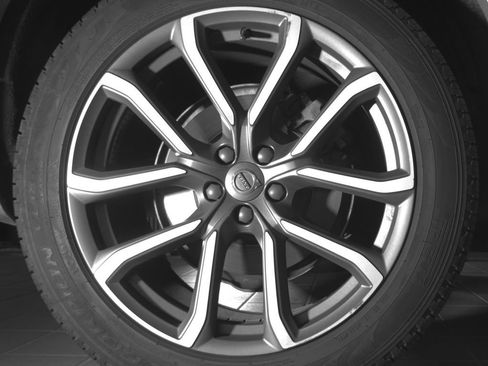 Used 2016 Volvo XC90 T6 Momentum w/ Momentum Plus Package AWD/4WD image 26