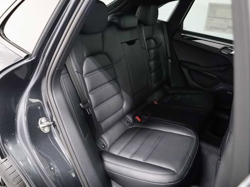 Certified 2026 Porsche Macan image 45
