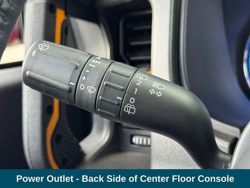 Used 2024 Ford Bronco Badlands image 13