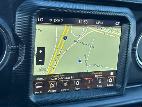Used 2022 Jeep Wrangler Unlimited Sahara w/ Cold Weather Group AWD/4WD image 21