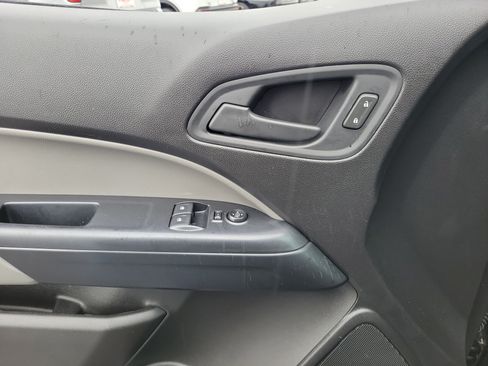 Used 2019 Chevrolet Colorado W/T w/ WT Convenience Package AWD/4WD image 17