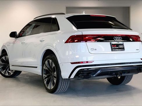Used 2021 Audi Q8 Premium Plus w/ Premium Plus Package AWD/4WD image 4