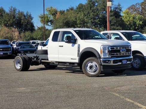 New 2025 Ford F550 4x4 SuperCab Super Duty image 1