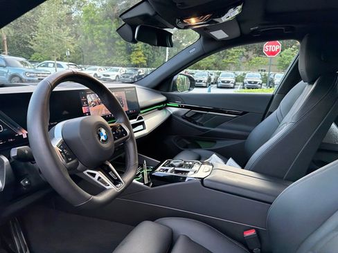 Used 2026 BMW 530i RWD image 17