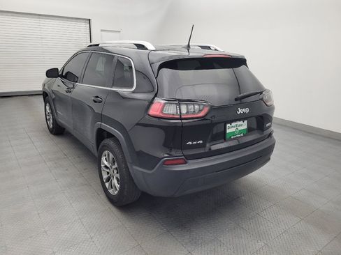 Used 2019 Jeep Cherokee Latitude Plus w/ Cold Weather Group AWD/4WD image 5