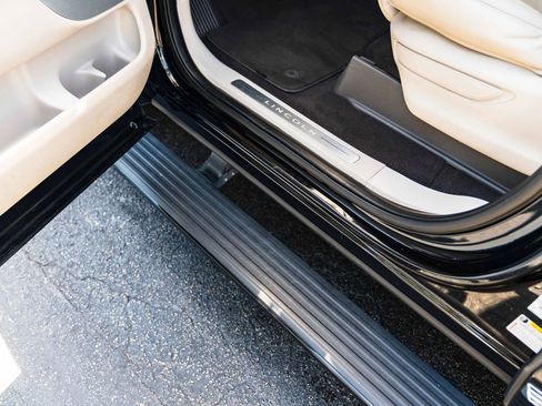 Used 2018 Lincoln Navigator Reserve w/ Technology Package AWD/4WD image 15