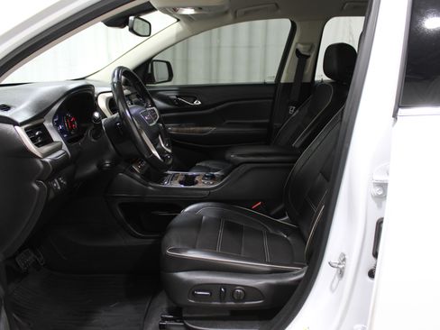 Used 2020 GMC Acadia Denali w/ Trailering Package image 3