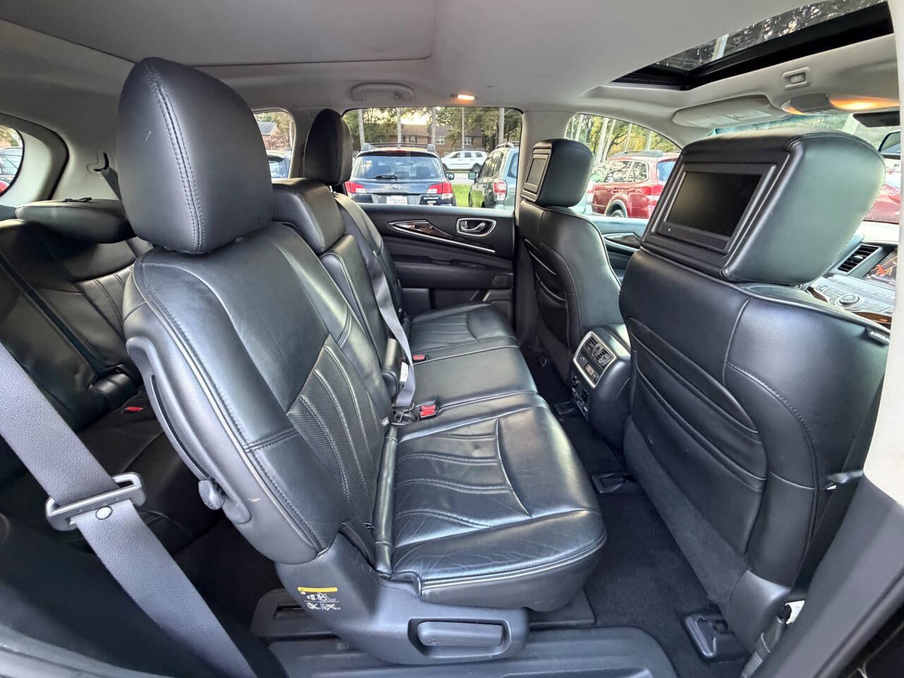 Used 2015 INFINITI QX60 Luxe w/ Deluxe Touring Package AWD/4WD image 11