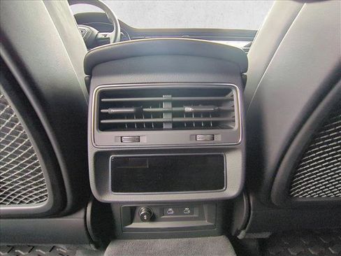 Used 2022 Audi RS Q8 w/ Black Optic Package image 18