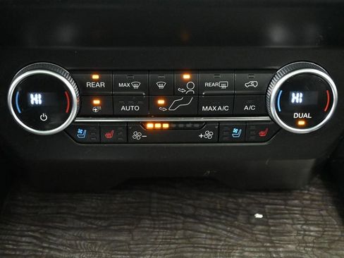 Used 2021 Ford Expedition Limited image 39