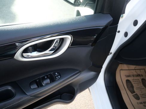 Used 2019 Nissan Sentra SV image 14