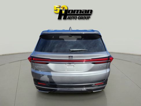 Used 2025 Buick Enclave Preferred image 4