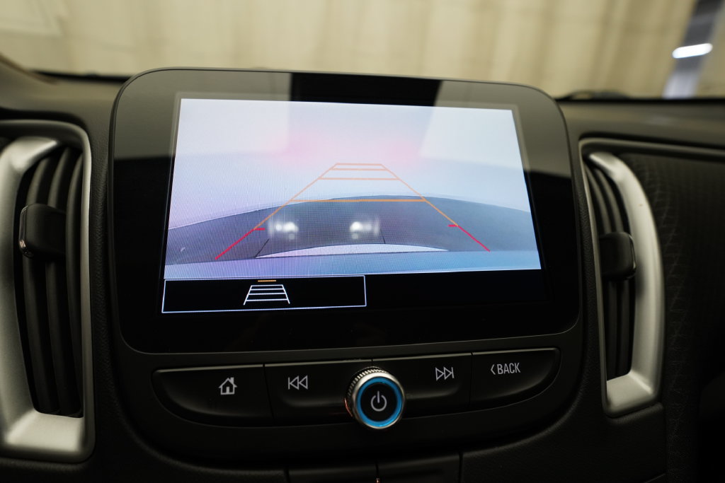Used 2025 Chevrolet Malibu LT FWD image 19